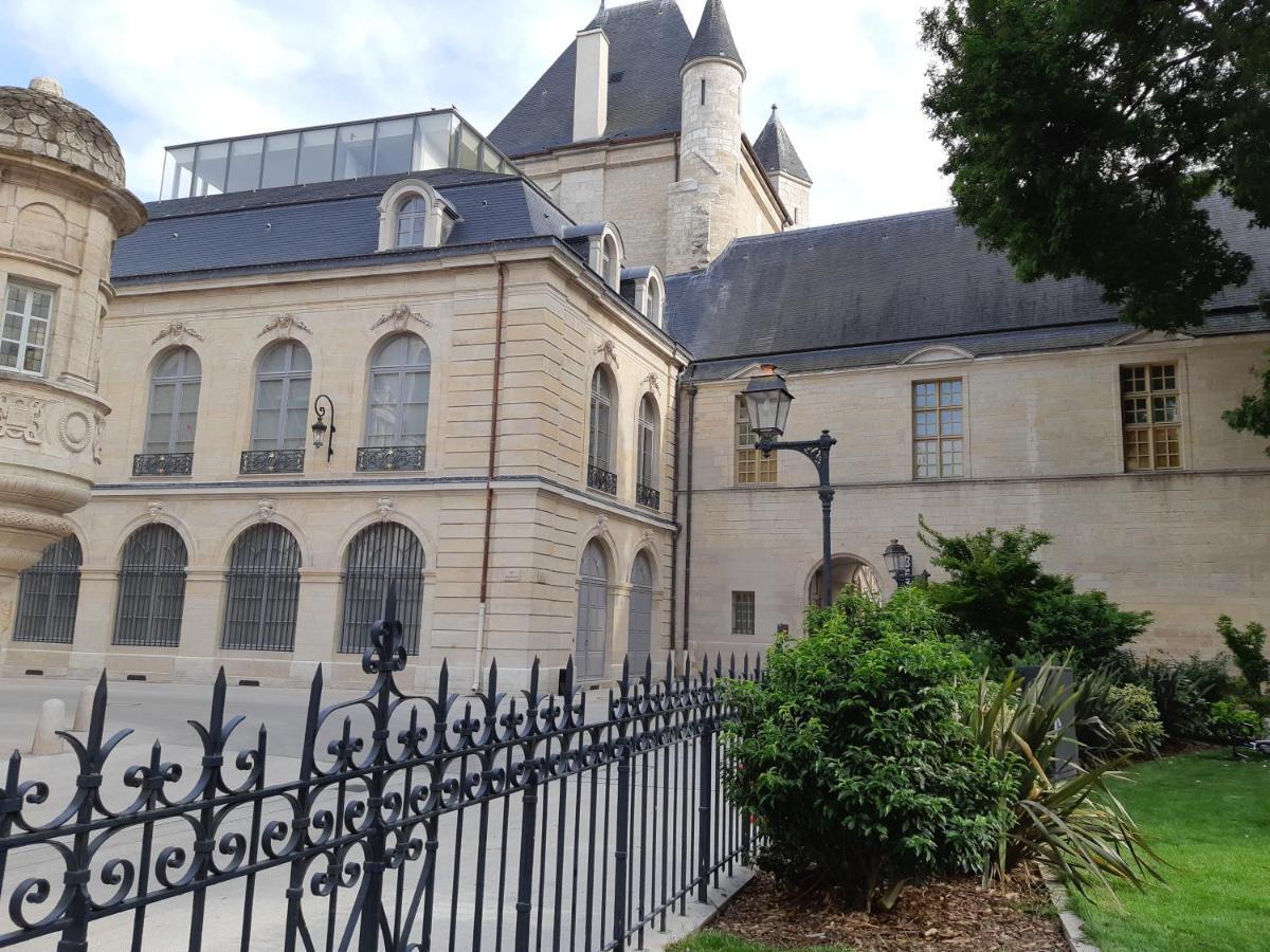 Le Verrerie : Centre Historique Dijon Exterior photo